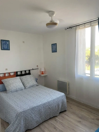 Standard room with street view