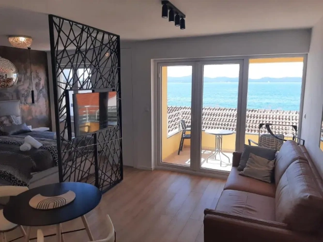1 Bedroom Deluxe Apartment with balcony and with sea view