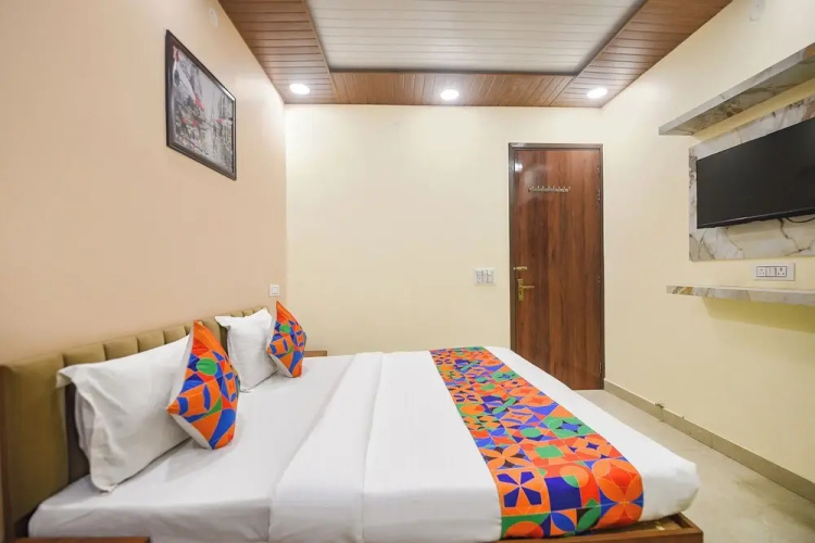 Fabhotel White House Tilak Nagar