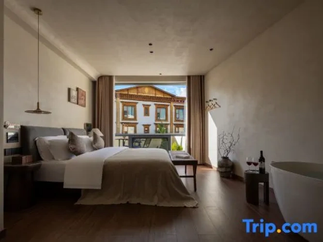2 Bedrooms Deluxe Suite