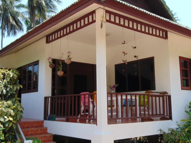 2 Bedrooms Villa