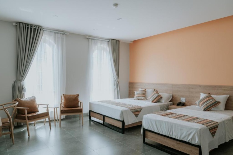 Standard Triple room