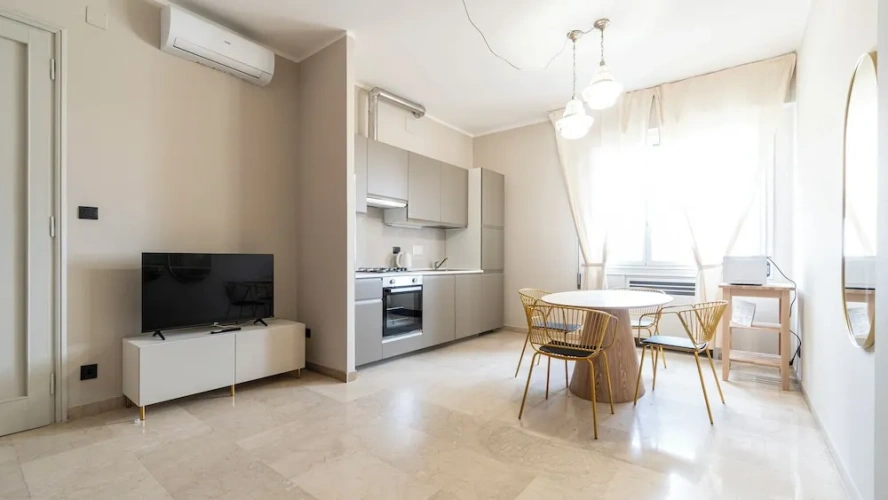 2 Bedrooms Apartment