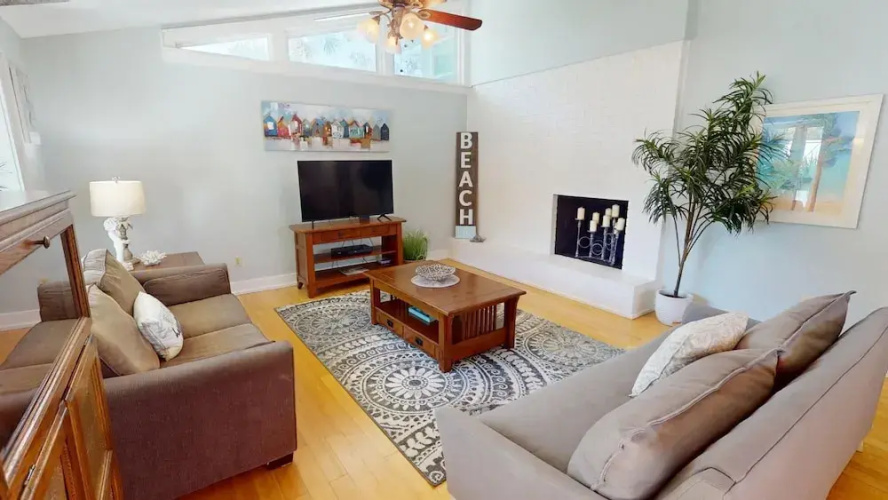 Peach on the Beach by Tybee Vacation Rentals
