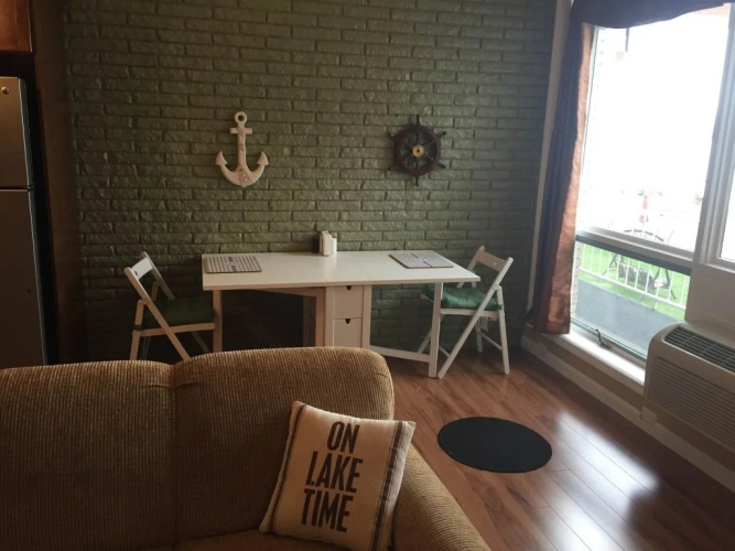 Lakefront Luxury Studio Condo With Free Dock