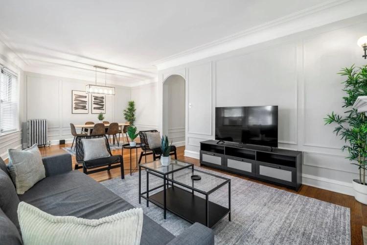 4 Bedrooms Family Apartment