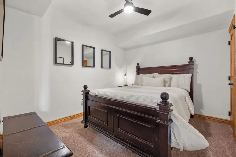 Spacious Mtn Manor, 1 Mi to Brian Head Resort!