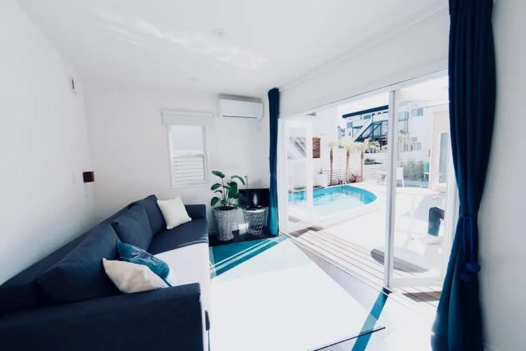 1 Bedroom Luxury Single room with pool view