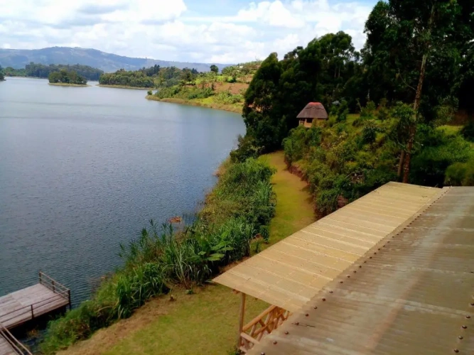 Standard Double room with lake view