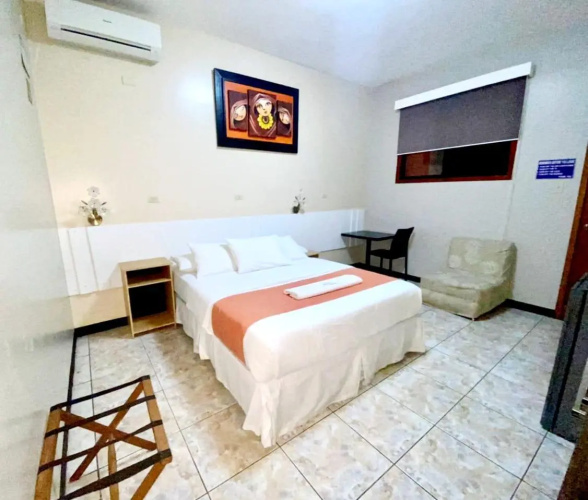Hotel Los Algarrobos