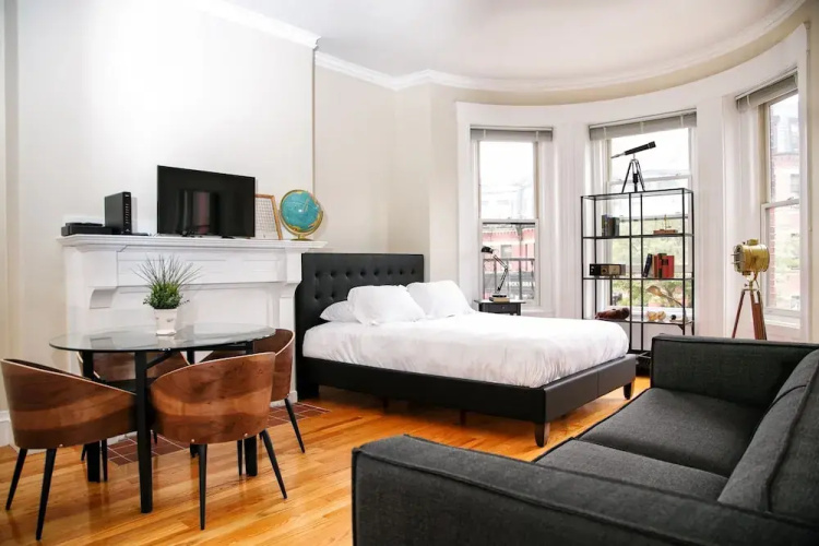 Pleasant Back Bay Suites by Sonder