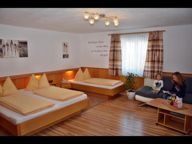 Standard Triple room