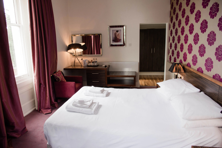 Episode Hotel