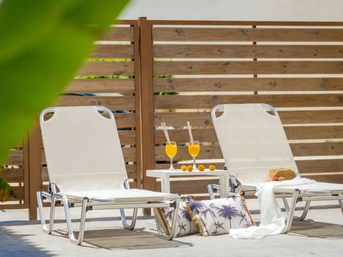 Nikos & Maria Studios