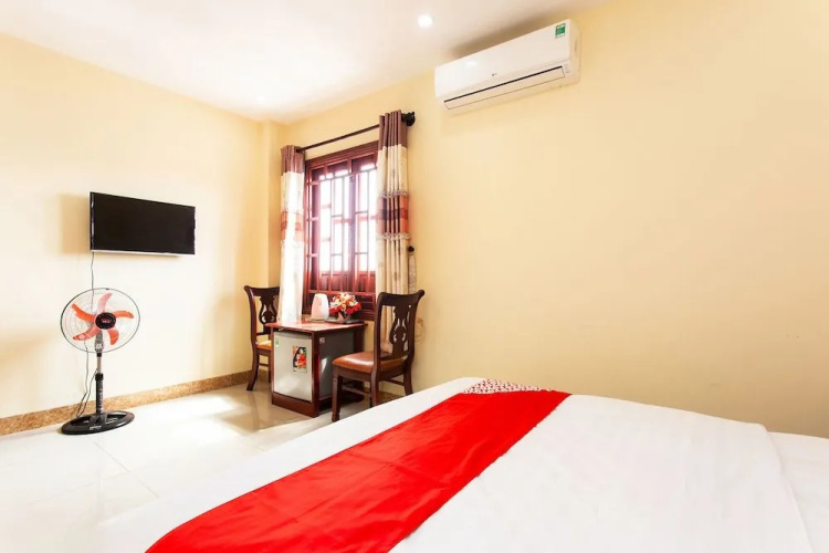 Phuong Hong Hotel