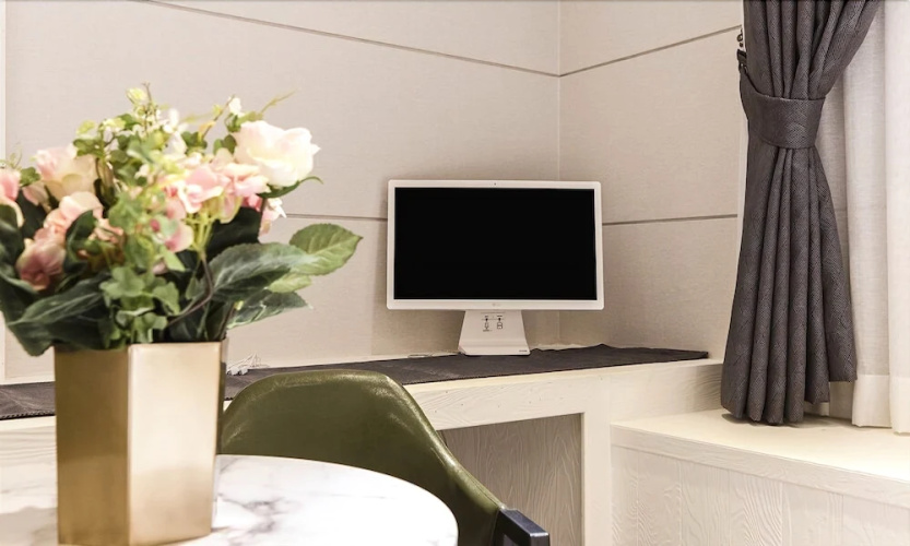 Seocho Dukkeobi Hotel