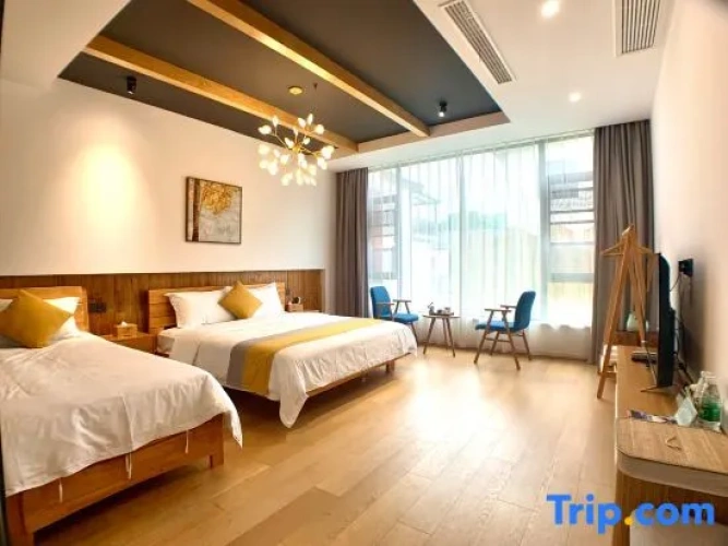 6 Bedrooms Suite