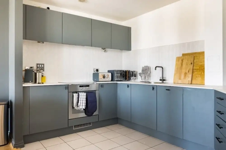 2 Bedrooms Apartment