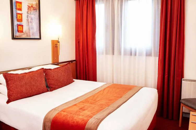 Opera Cadet Hotel