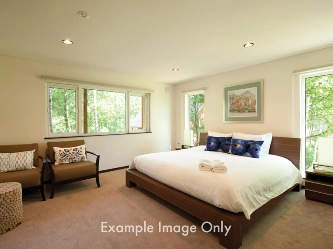 5 Bedrooms Chalet