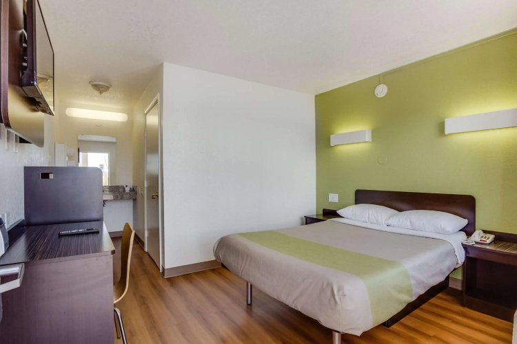 Motel 6 El Paso, TX - West