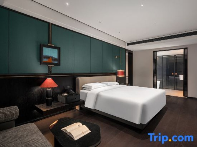 Executive Suite with river view