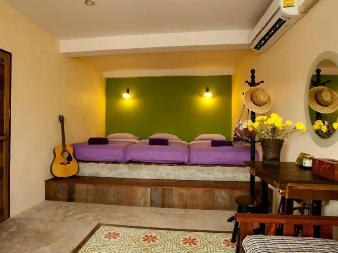 Standard Triple room