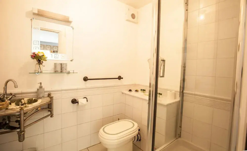 Wimbledon 2 bed 2 Bath Apartment