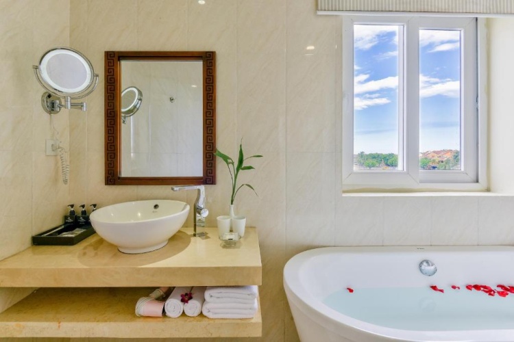 Deluxe Double room with pool view