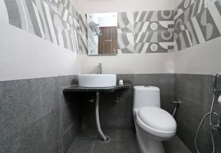 OYO 22356 Heaven Grand