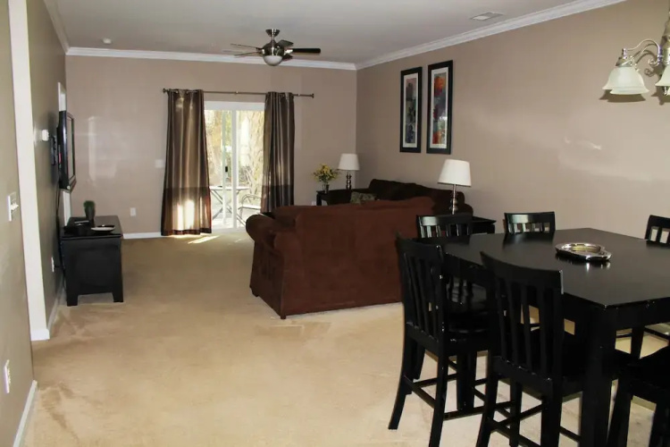 1515 Willow Bend