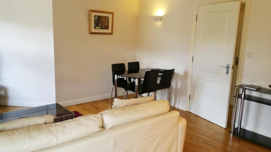 Oxford Apartment