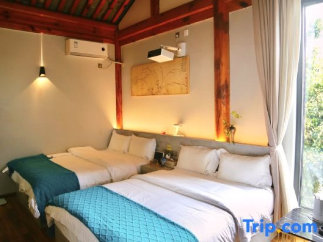 Premier room
