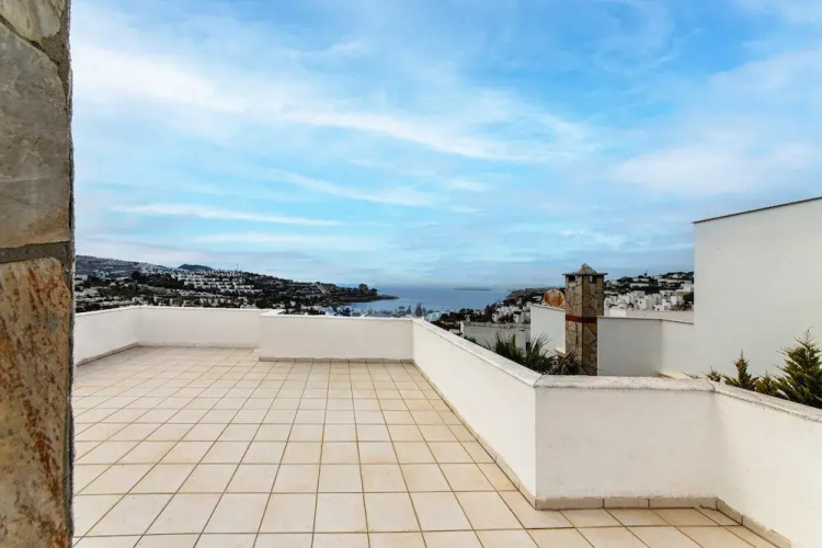 Sea View Huge Private Villa With Terrace in Bodrum