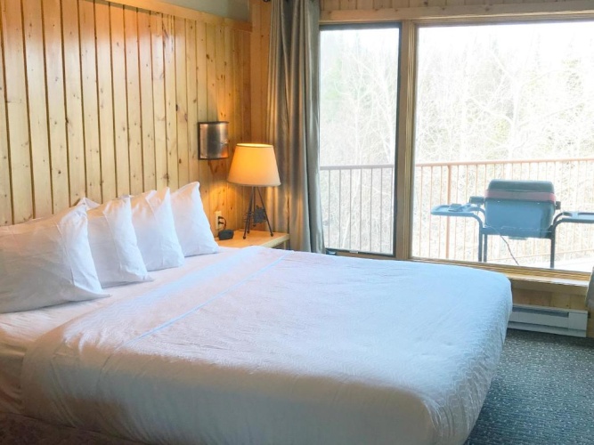 1 Bedroom Double Suite with balcony and with view
