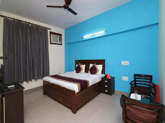 OYO 10662 Hotel Town Noida