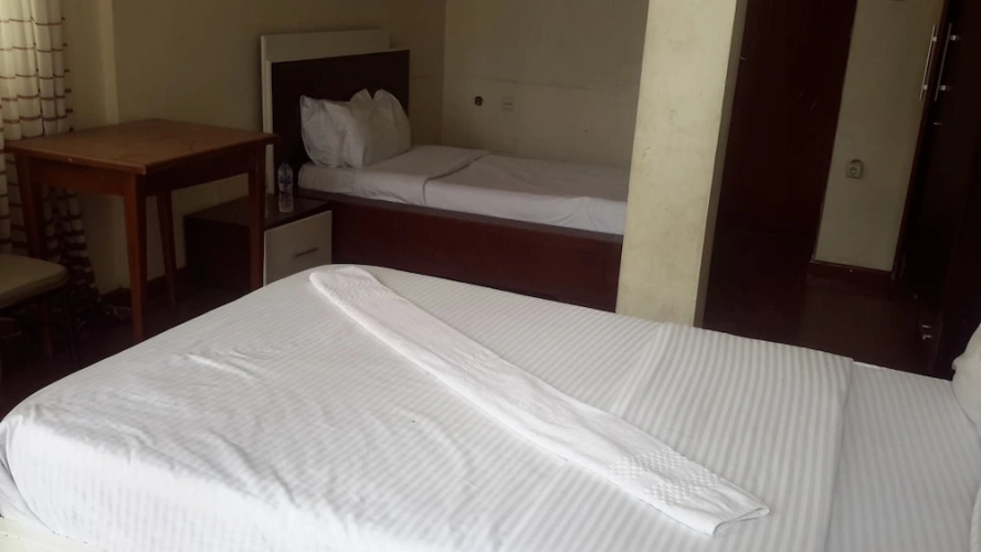 Standard Twin room with city view