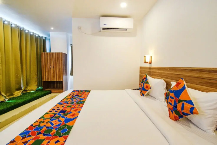 Fabhotel Wr Grand I