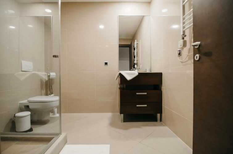 Silver Pine Apartment