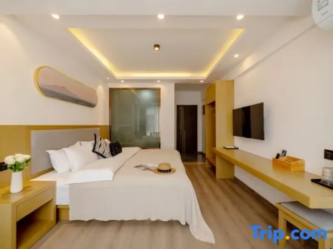 1 Bedroom Suite