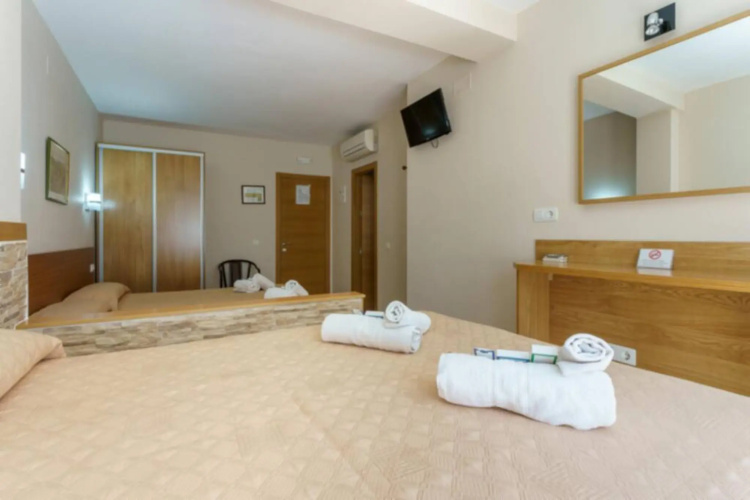 Hostal Costabella - Double Room Standard Rate