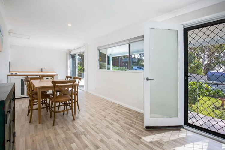WindanSea Cottage - Pet Friendly - Ocean Glimpses