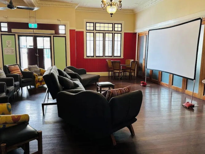 Mossman Exchange & Backpacker Resort