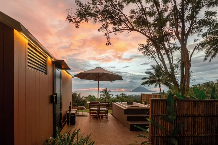 Deluxe room with ocean view