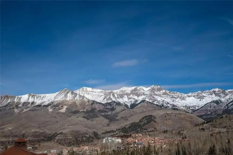 Cassidy Ridge B302