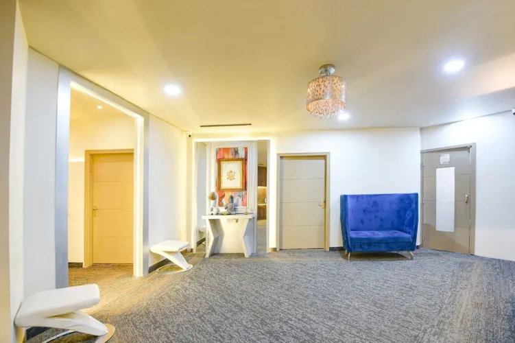 Fabhotel Vintage Inn