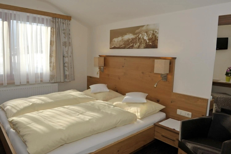Edelweiss Apartments