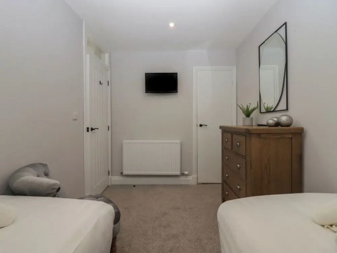 Garden Cottage No 1