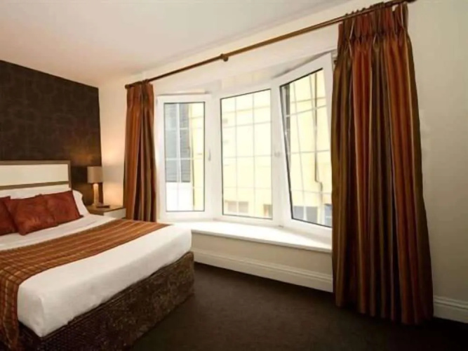 White Lady Hotel