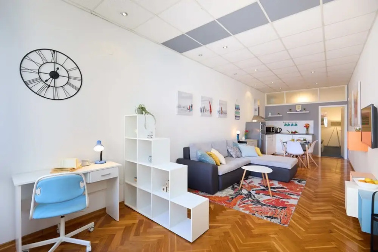 Apartment Aria